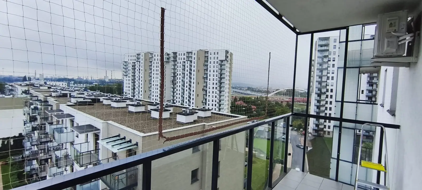 Realizacja siatki na balkonie